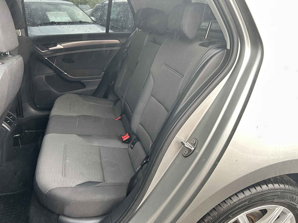 Volkswagen Golf 1.5 TSi 