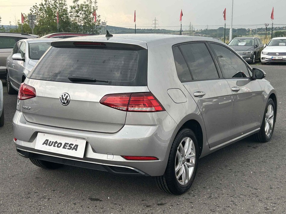 Volkswagen Golf 1.5 TSi 