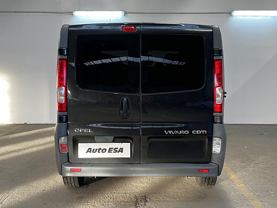 Opel Vivaro 2.0dCi  L2 9míst