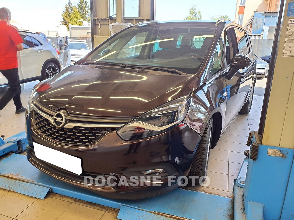 Opel Zafira 2.0 D 