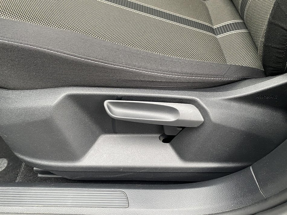 Volkswagen T-Roc 1.6 TDi Comfortline