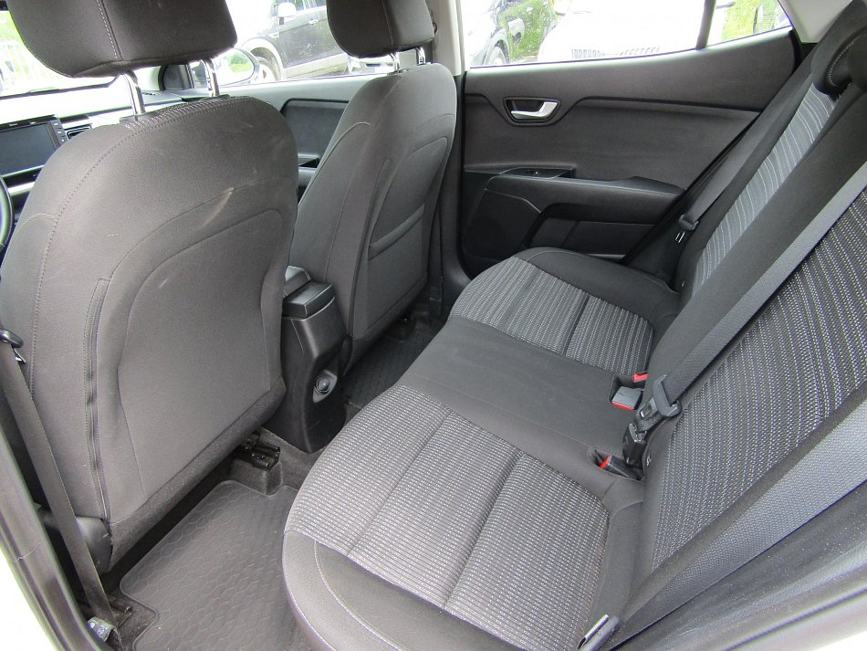 Kia Stonic 1.4i 