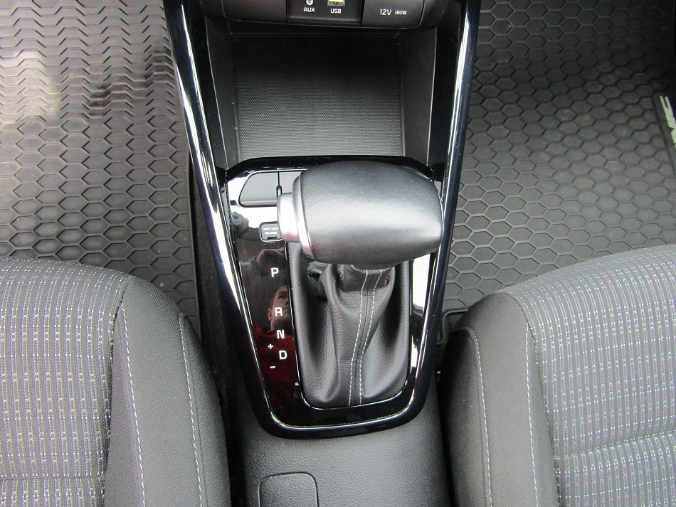 Kia Stonic 1.4i 