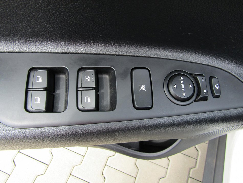 Kia Stonic 1.4i 