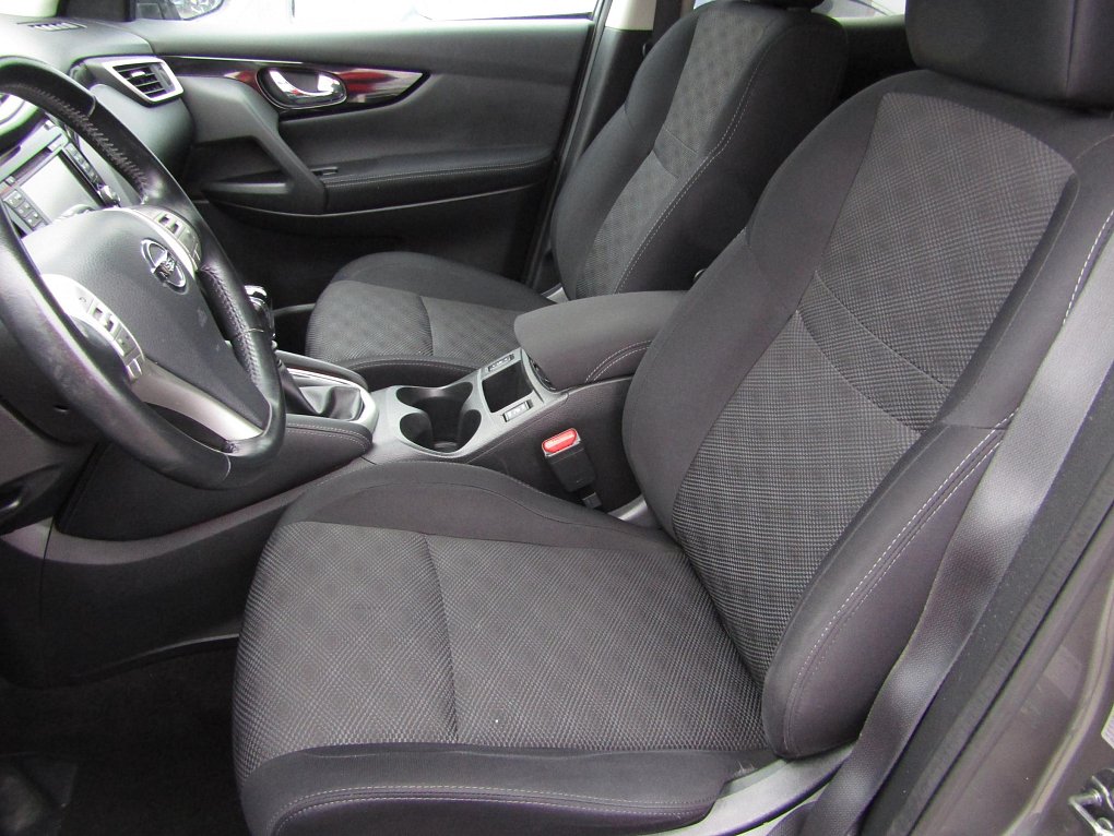 Nissan Qashqai 1.2 DiG-T N-Connecta 4X2