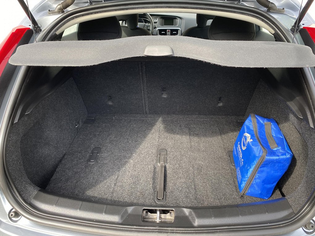 Volvo V40 2.0 i 