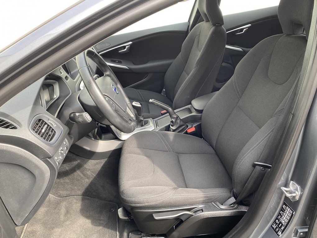 Volvo V40 2.0 i 
