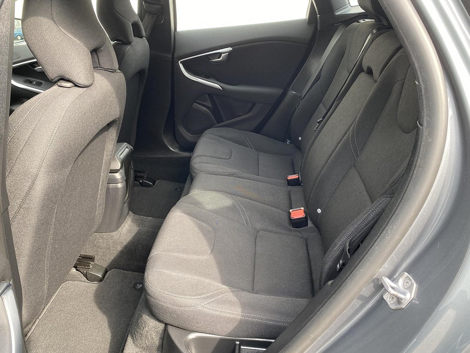 Volvo V40 2.0 i 