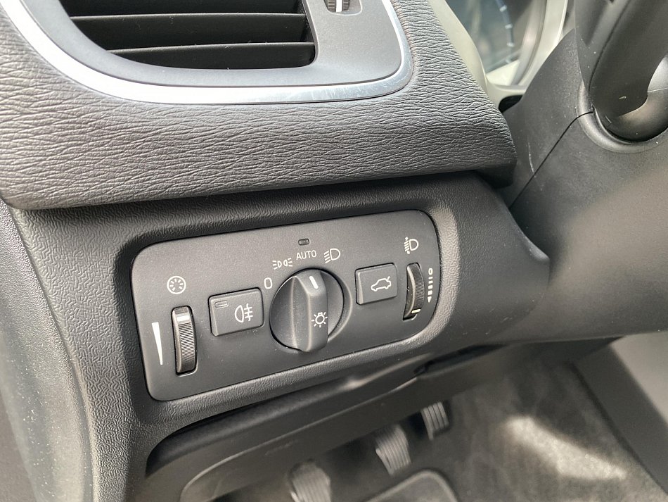 Volvo V40 2.0 i 