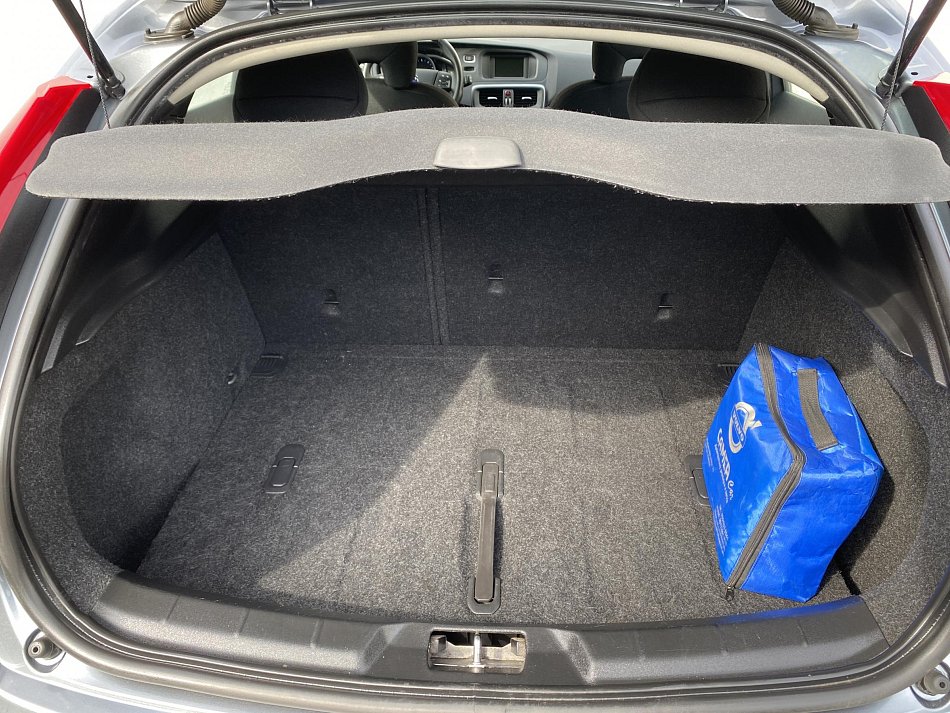 Volvo V40 2.0 i 