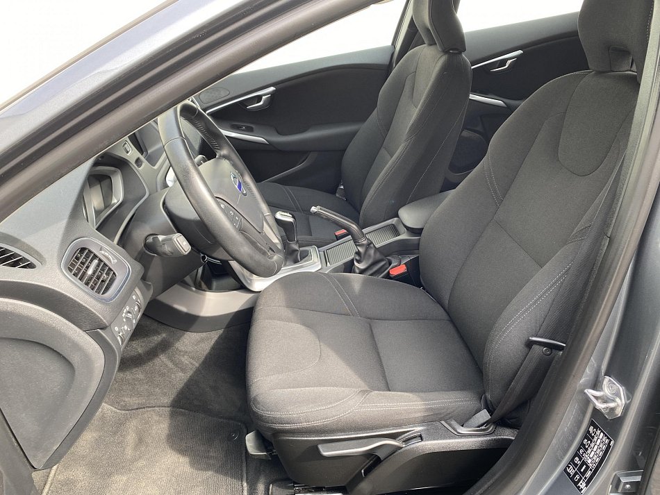 Volvo V40 2.0 i 