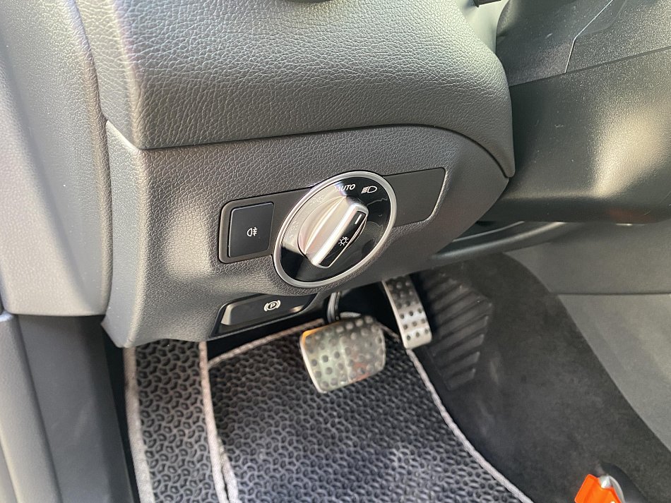 Mercedes-Benz CLA 2.2 CDi  200