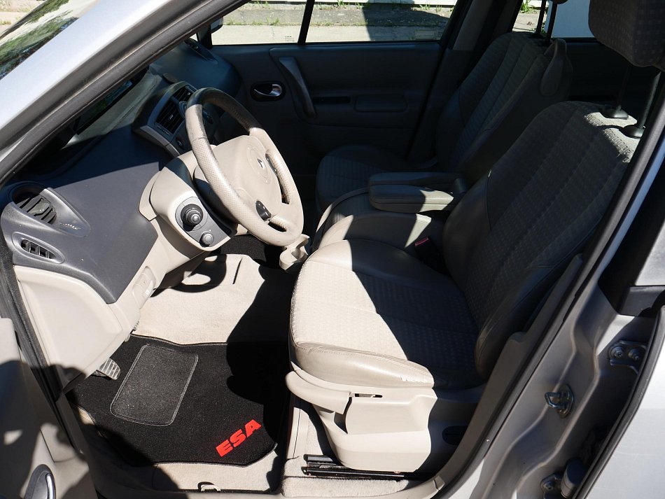 Renault Scénic 2.0i 