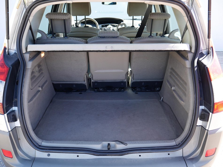 Renault Scénic 2.0i 