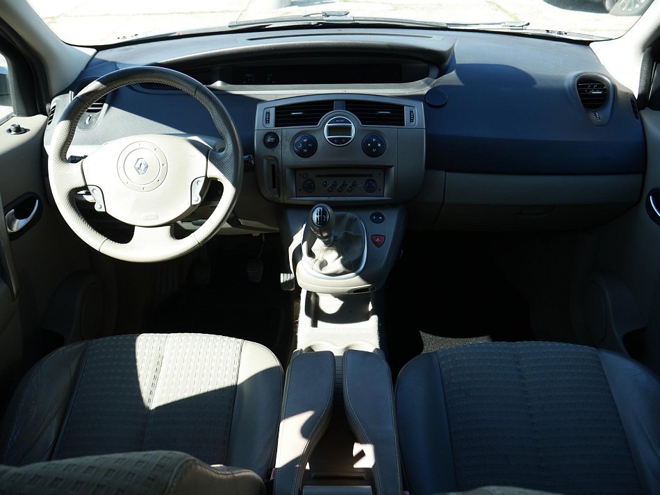 Renault Scénic 2.0i 