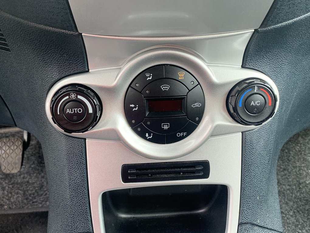 Ford Fiesta 1.2 i Titanium