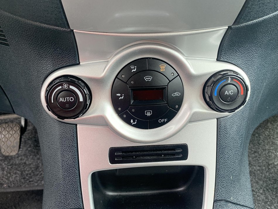 Ford Fiesta 1.2 i Titanium