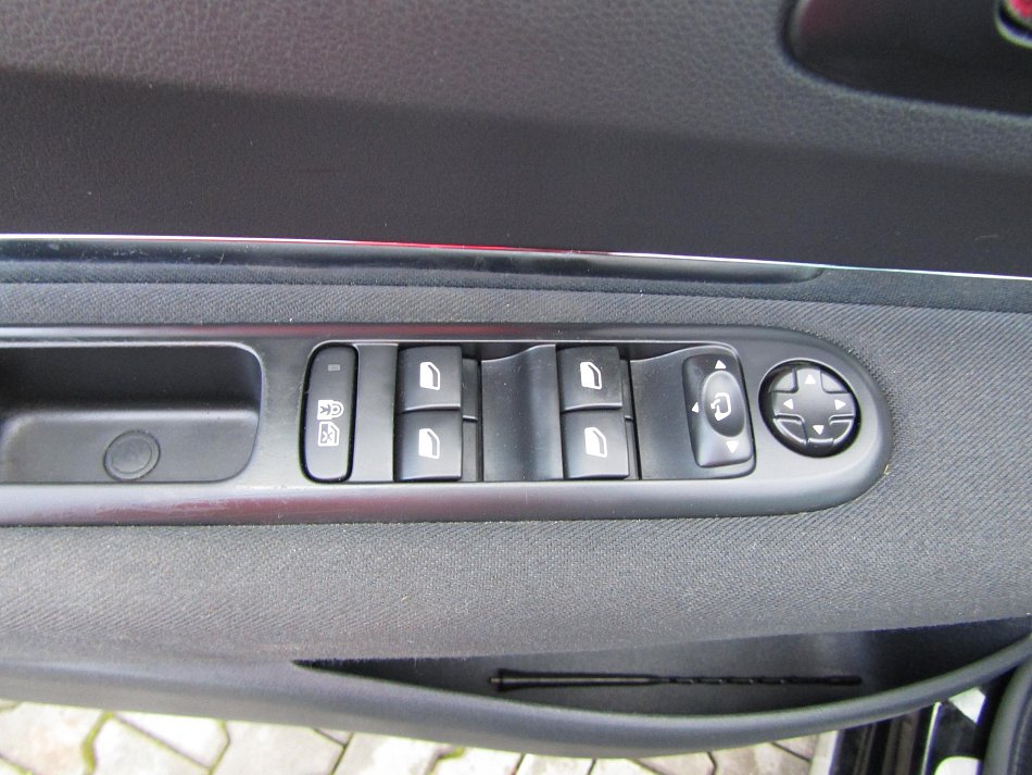 Peugeot 3008 1.6 HDI Allure