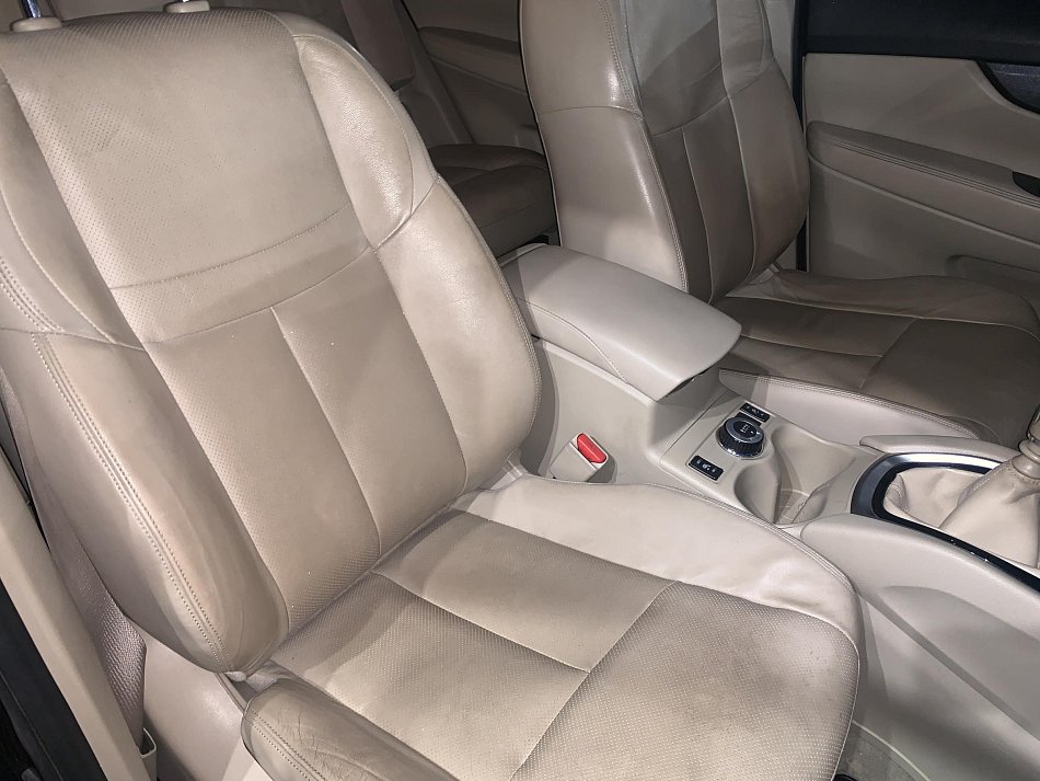 Nissan X-Trail 1.6 dCi  4x4