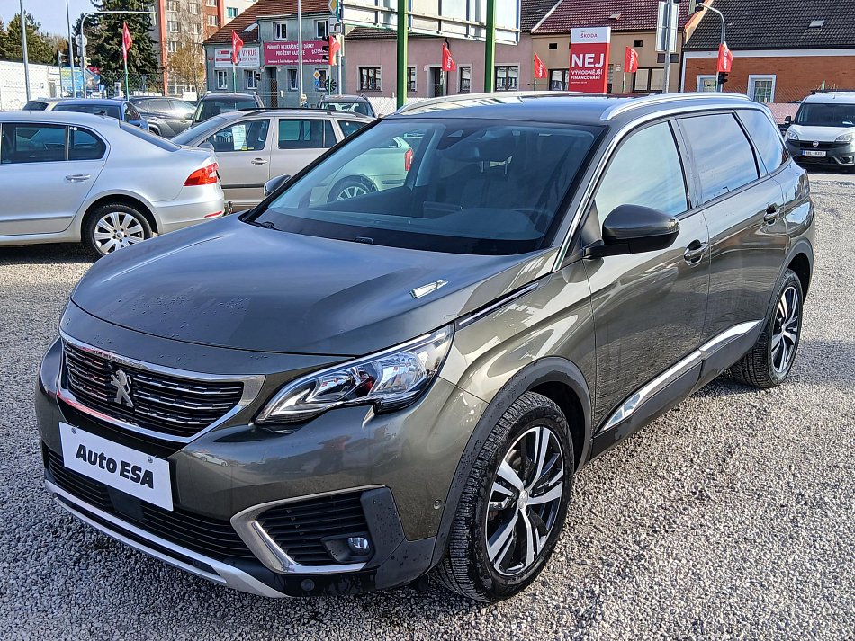 Peugeot 5008 1.2PT 