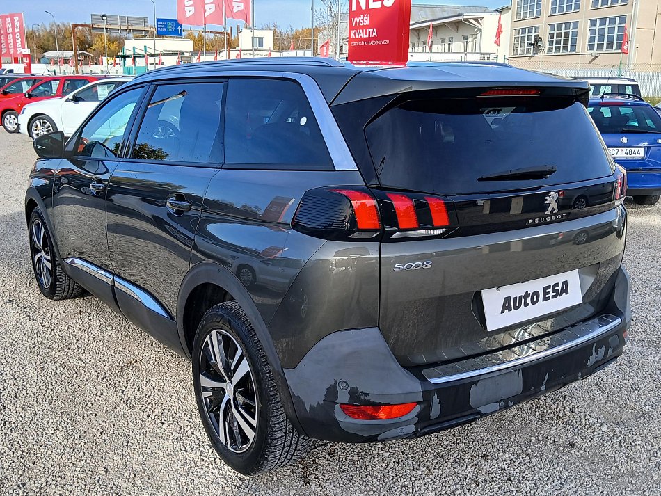Peugeot 5008 1.2PT 