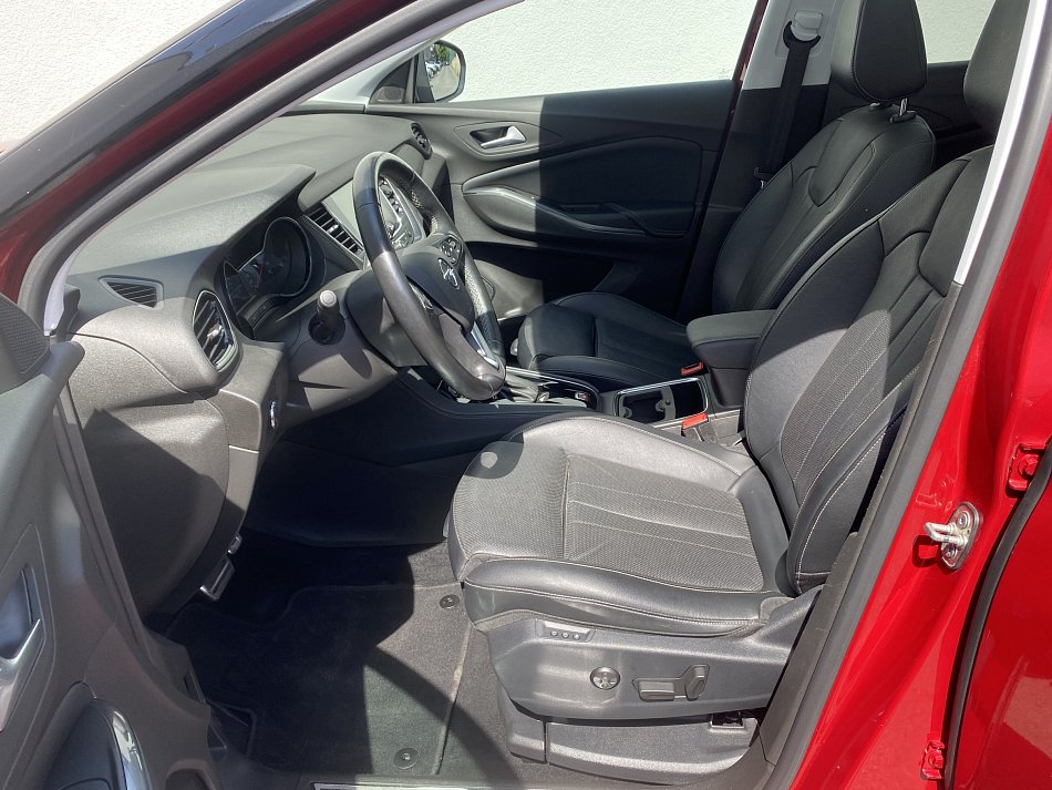 Opel Grandland X 1.2T Ultimate