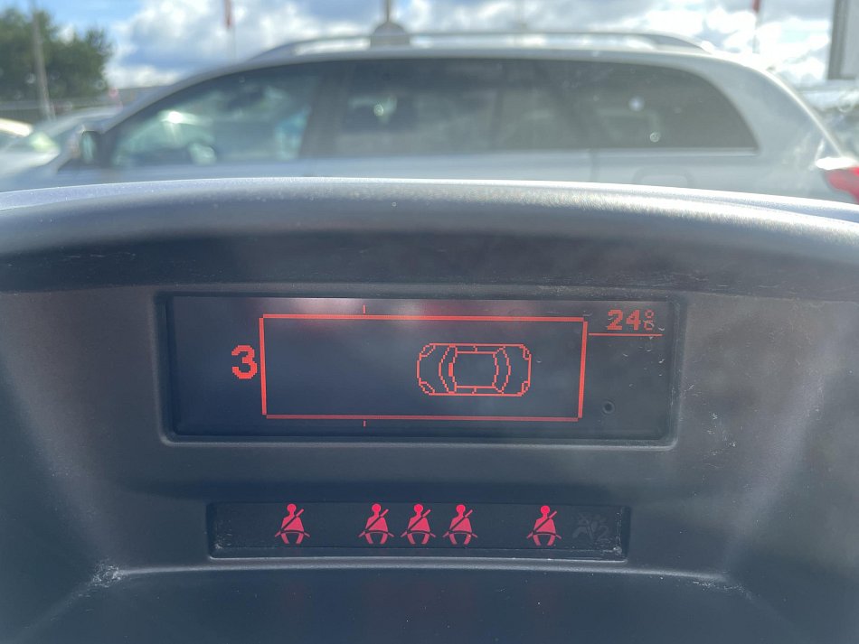Peugeot 207 1.4i 