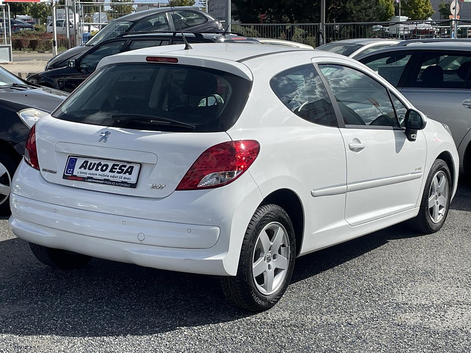 Peugeot 207 1.4i 