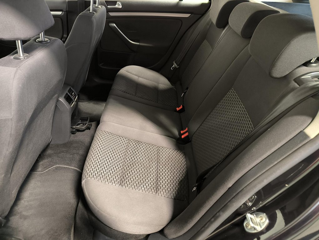 Volkswagen Golf 1.6 TDi Trendline