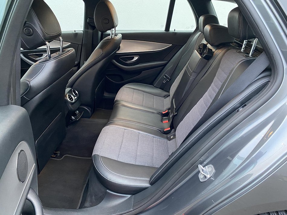 Mercedes-Benz Třída E 2.0CDi  220D