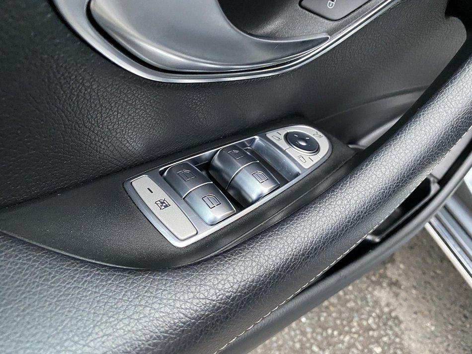 Mercedes-Benz Třída E 2.0CDi  220D