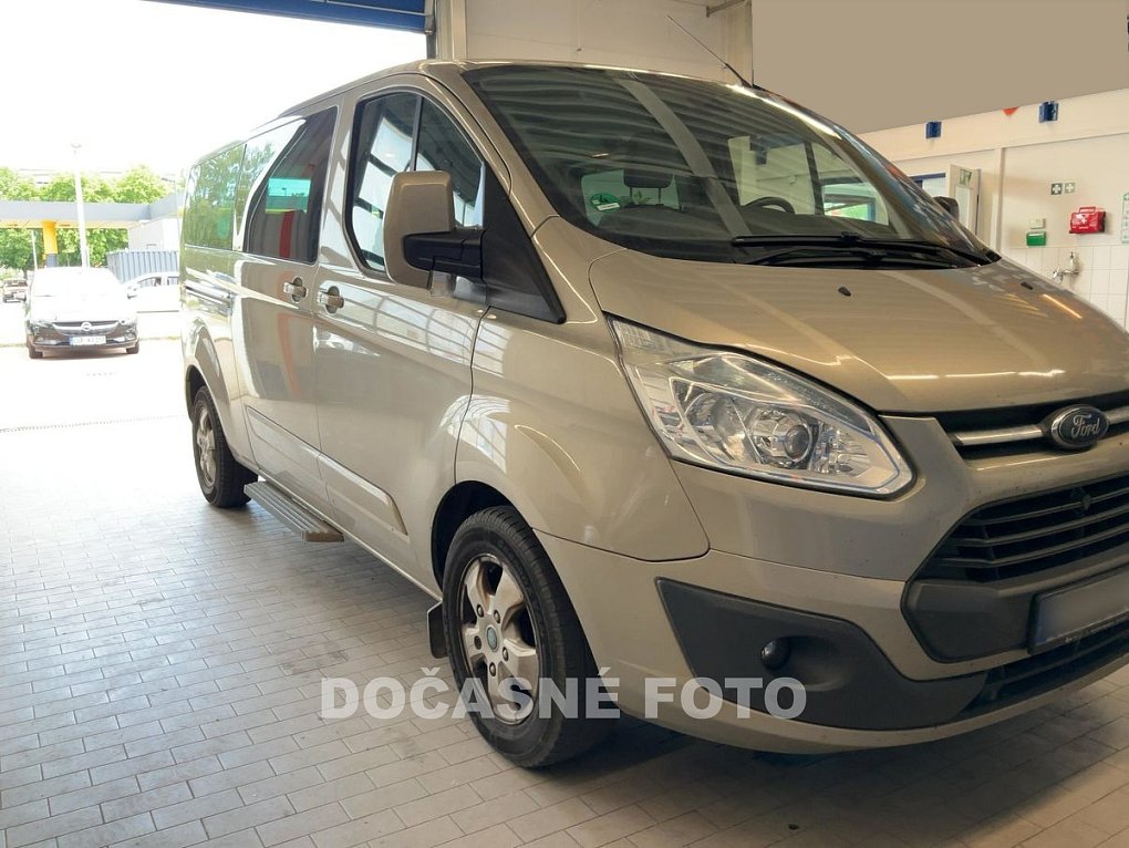 Ford Tourneo Custom 2.2TDCi Titanium L2