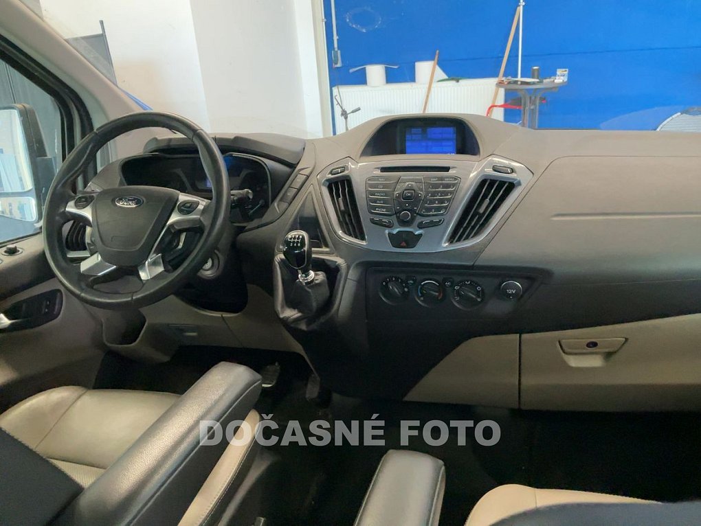 Ford Tourneo Custom 2.2TDCi Titanium L2