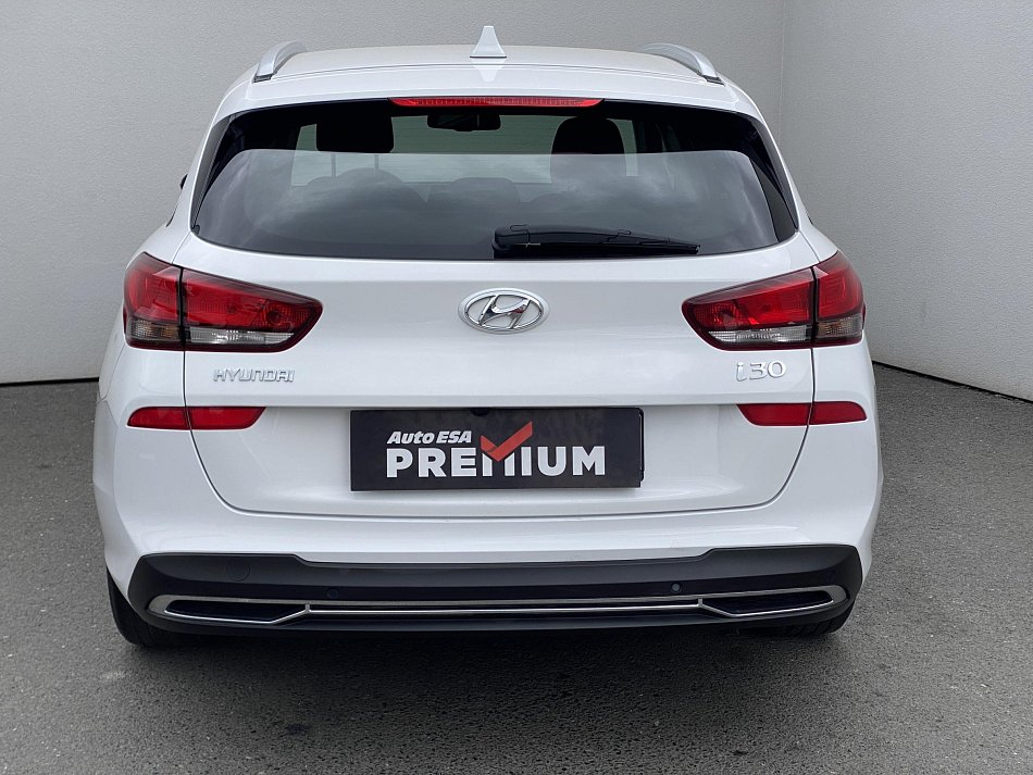 Hyundai I30 1.5 DPi Smart