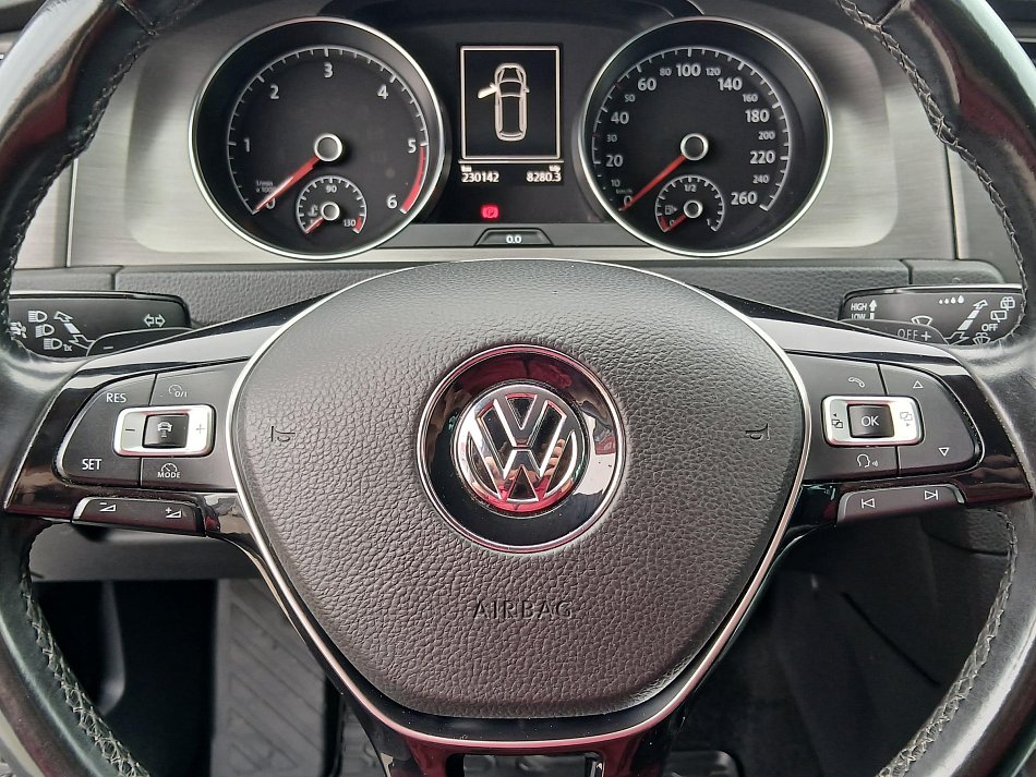 Volkswagen Golf 2.0 TDi 