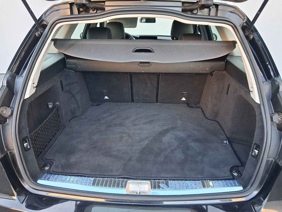 Mercedes-Benz Třída C 2.0CDi Avantgarde C220