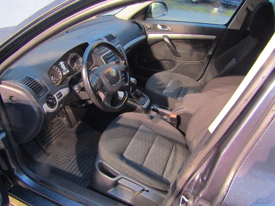 Škoda Octavia II 1.6 TDi Ambition