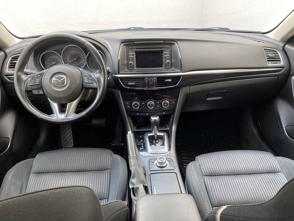 Mazda 6 2.0 i 