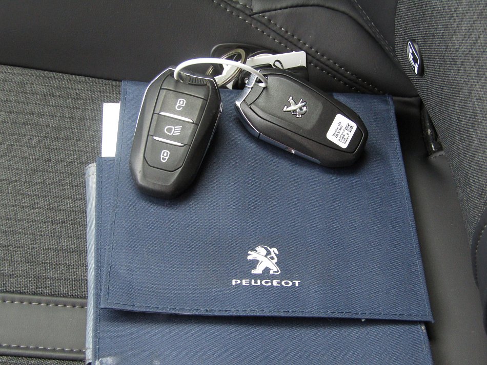 Peugeot 508 2.0Blue HDi Allure