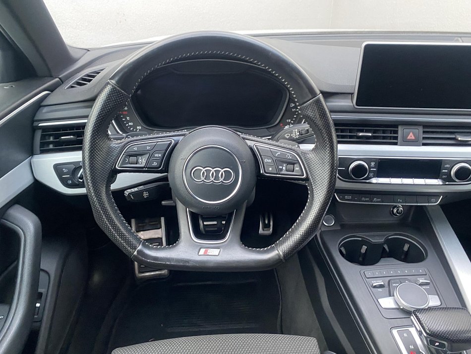 Audi A4 2.0 TFSi S-line