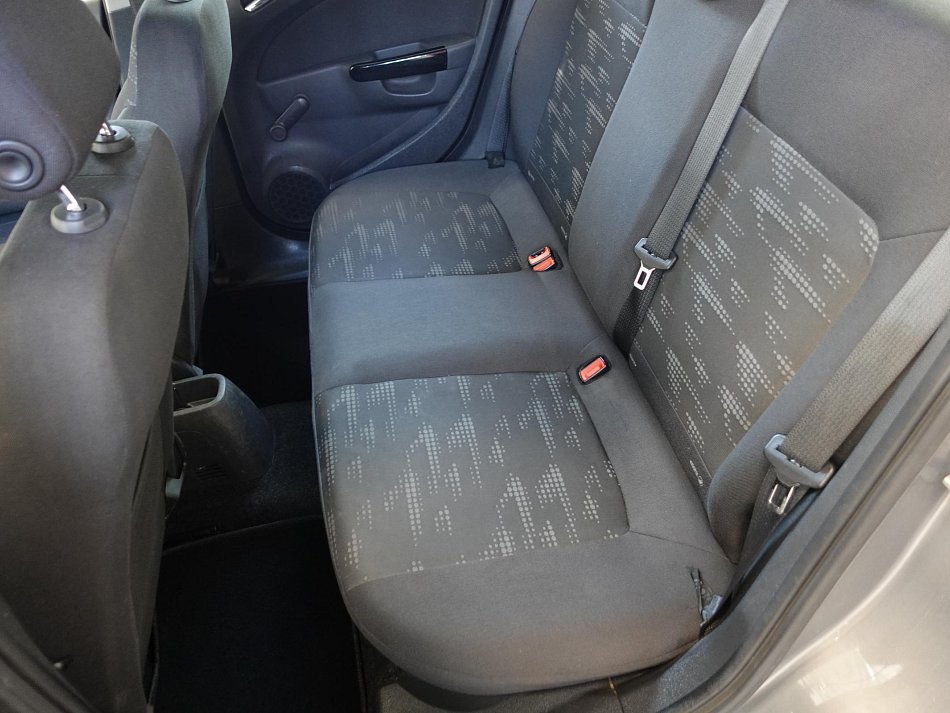 Opel Corsa 1.2i 