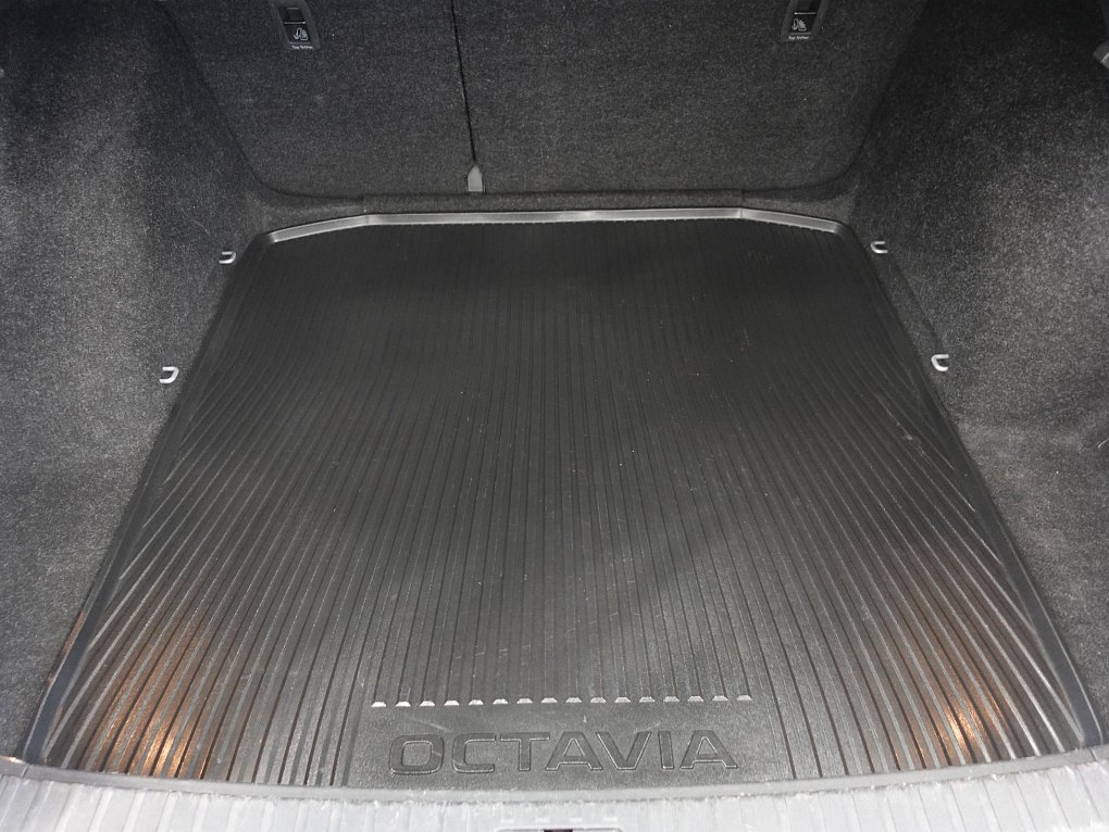 Škoda Octavia IV 2.0 TDi 