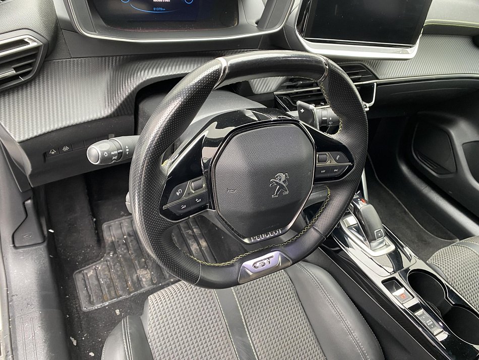 Peugeot 208 1.2 PT GT Line