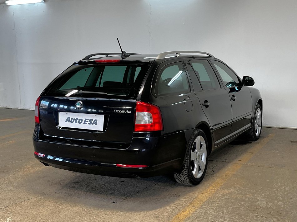 Škoda Octavia II 1.6 TDi Elegance