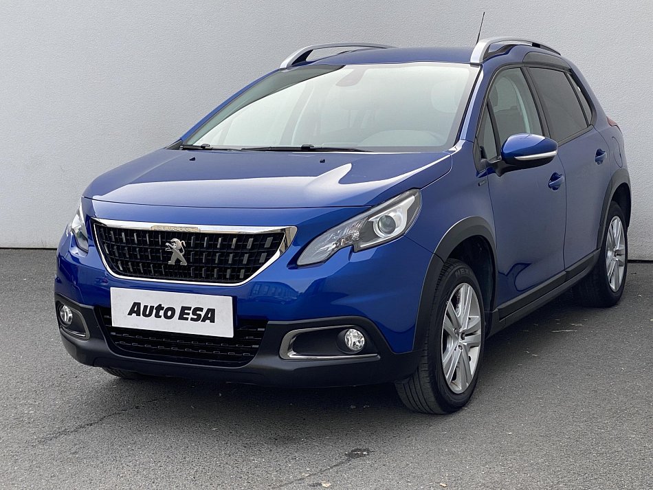 Peugeot 2008 1.2i Signature