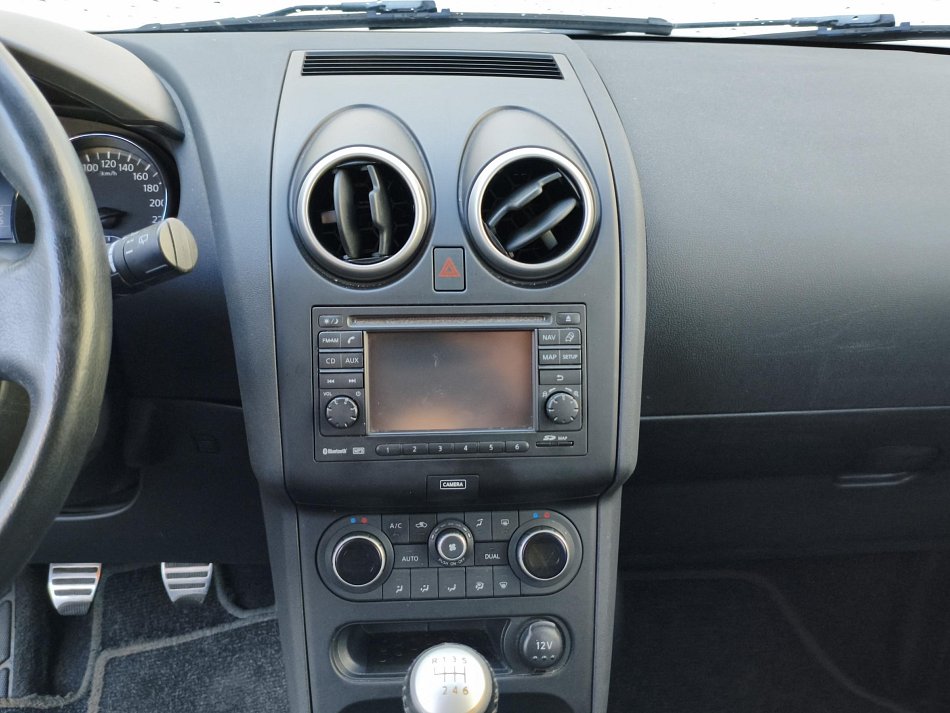 Nissan Qashqai 2.0i N-Connecta