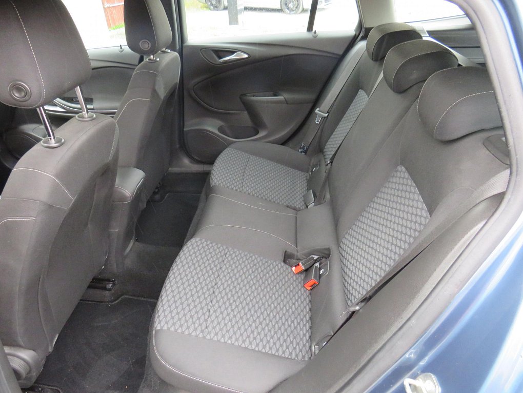 Opel Astra 1.6 CDTi 
