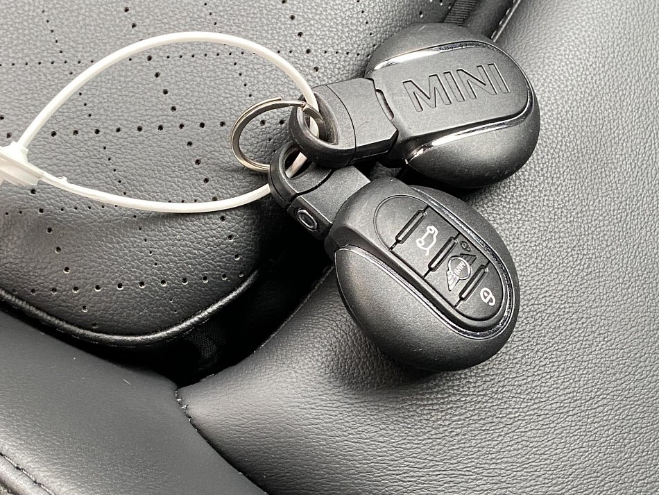 Mini Cooper 2.0 T  JCW