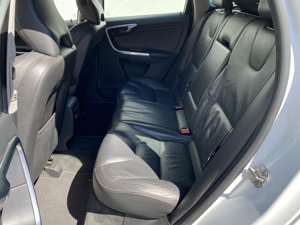 Volvo XC60 2.4D5 Summum AWD