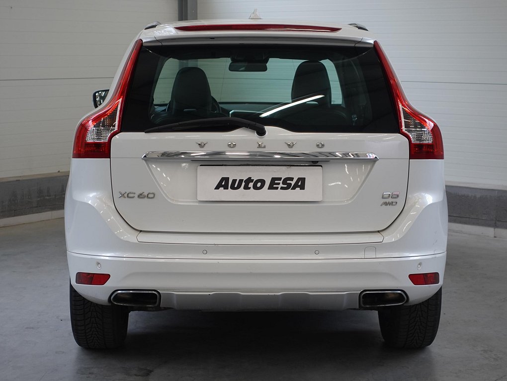 Volvo XC60 2.4D5 Summum AWD